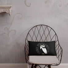 Load image into Gallery viewer, Noctua Strange and Unusu-Owl Pillow